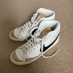 Nike Blazer Mid 77